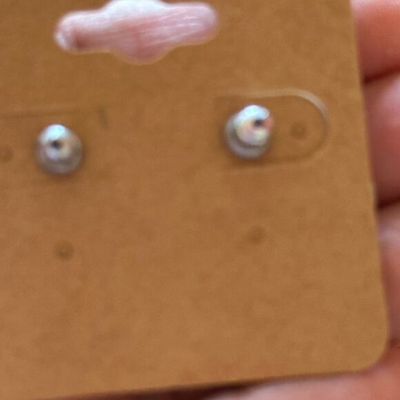 BOGO FREE CERAMIC FLORAL POST EARRINGS - Picture 4 of 4